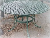 large round patio table
