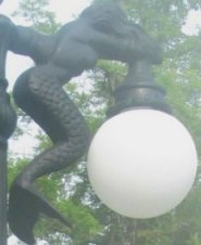 cast aluminum memramid lamp detail